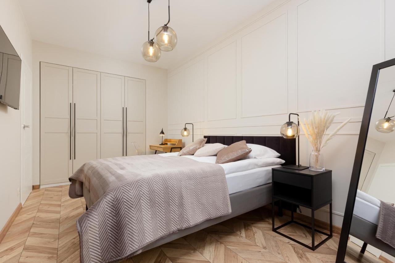 Awangarda Apartment Warsaw Ochota By Renters Prestige Экстерьер фото