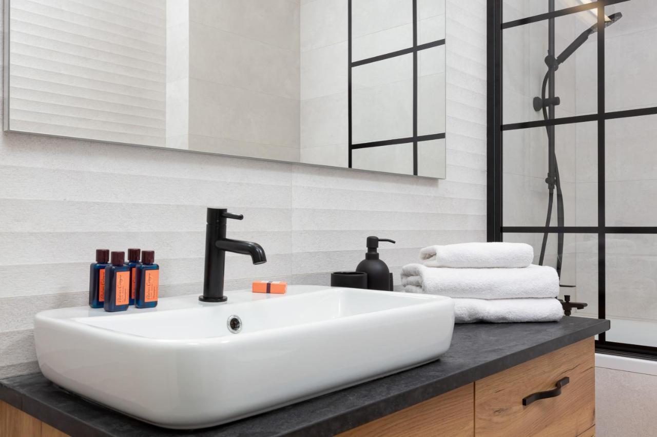 Awangarda Apartment Warsaw Ochota By Renters Prestige Экстерьер фото