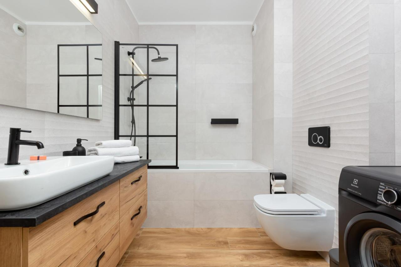 Awangarda Apartment Warsaw Ochota By Renters Prestige Экстерьер фото